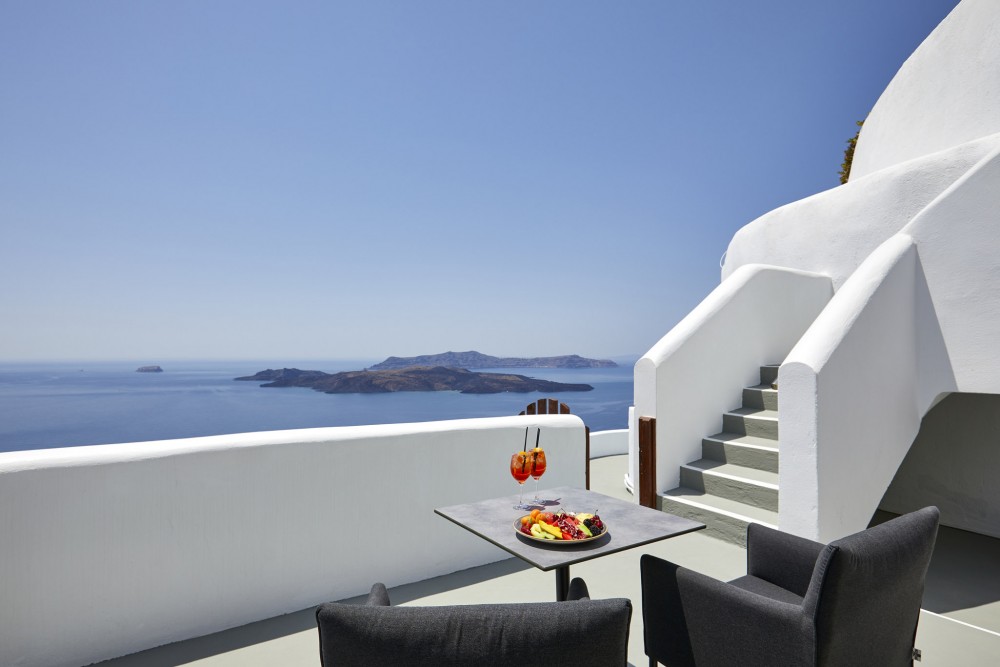 deluxe suite balcony