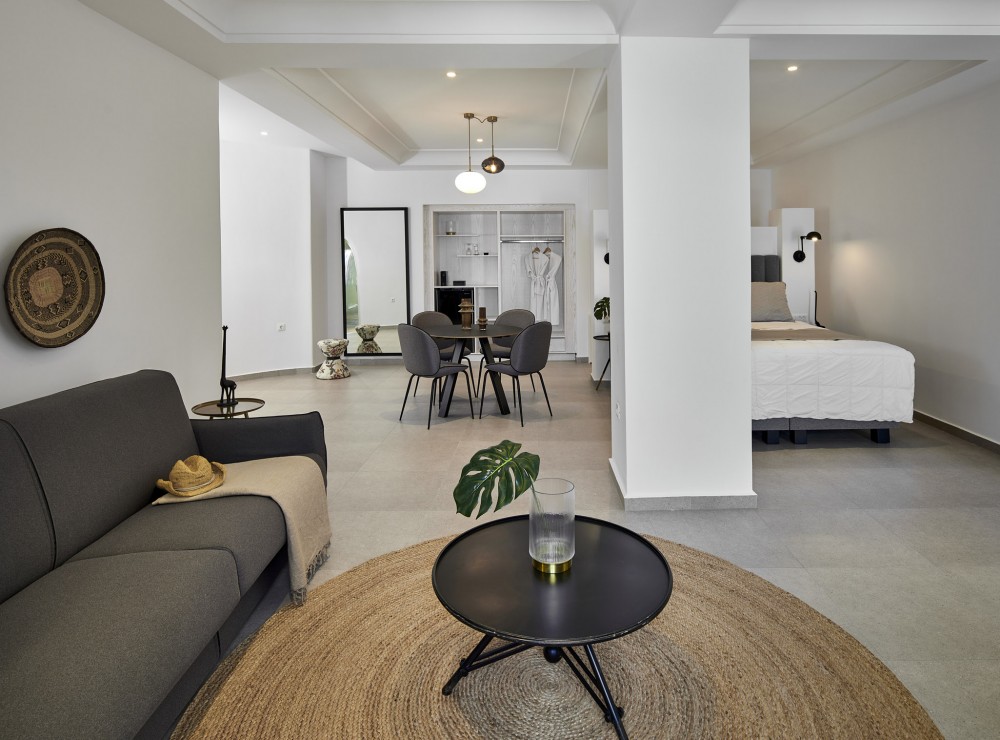 deluxe suite living room