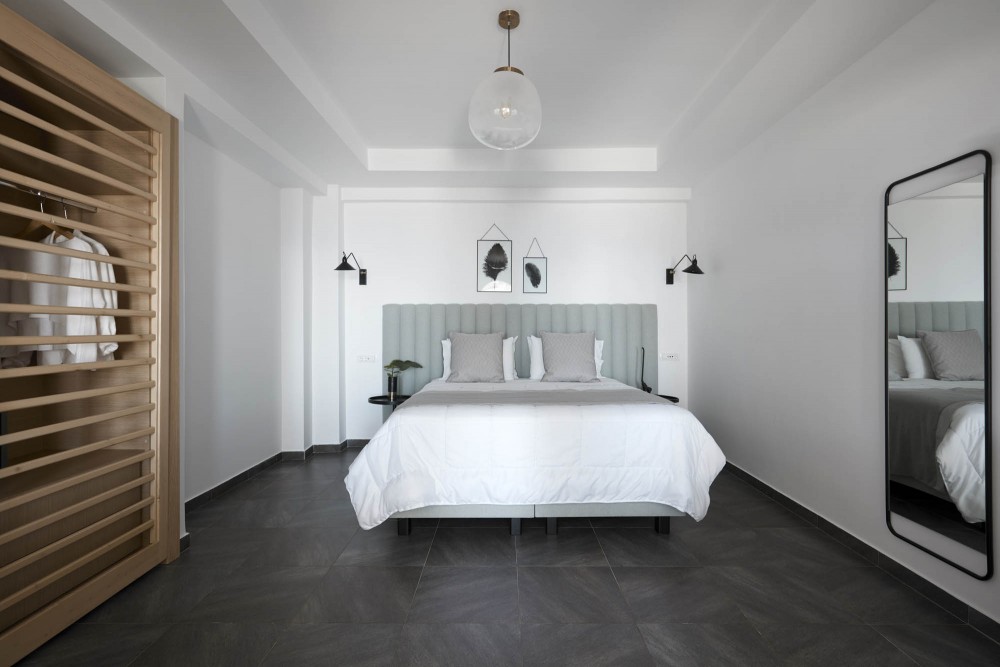 grand suite bedroom