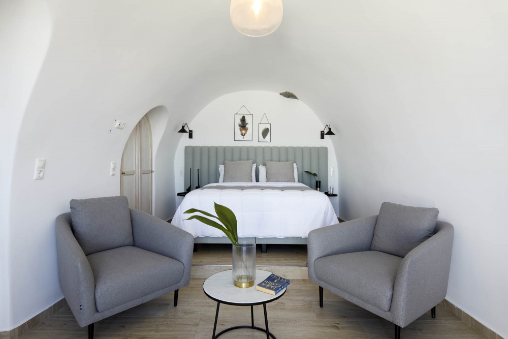 honeymoon suite bedroom
