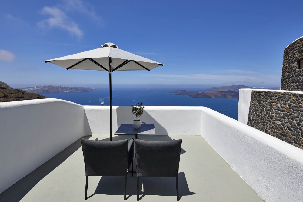 petit suite balcony